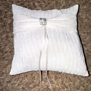 Wedding ring pillow